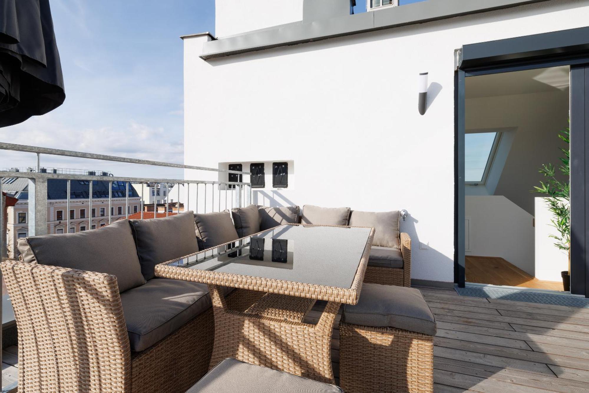 Symphony Apartments 38 - Modern Loft With Terrace And Grill In Central Location Вена Экстерьер фото